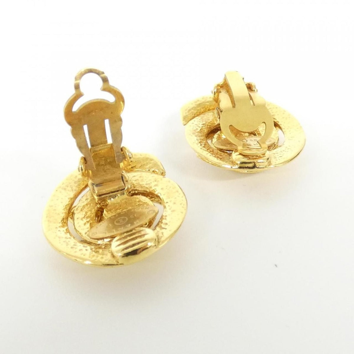 Chanel Vintage Earrings Gold — view 10