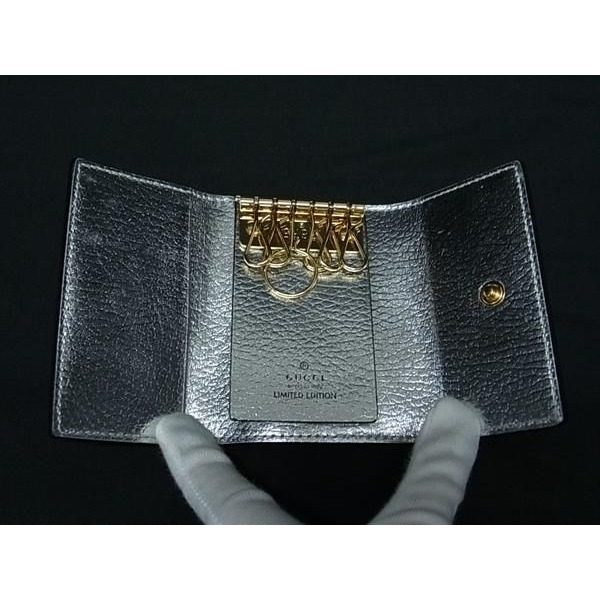 Gucci GG Marmont Supreme 6 Key Case Grey Silver Key Holder — view 3