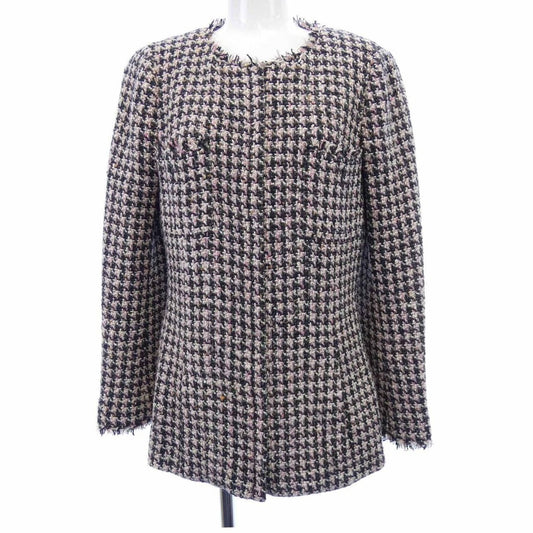 Chanel 08 a Collarless Jacket