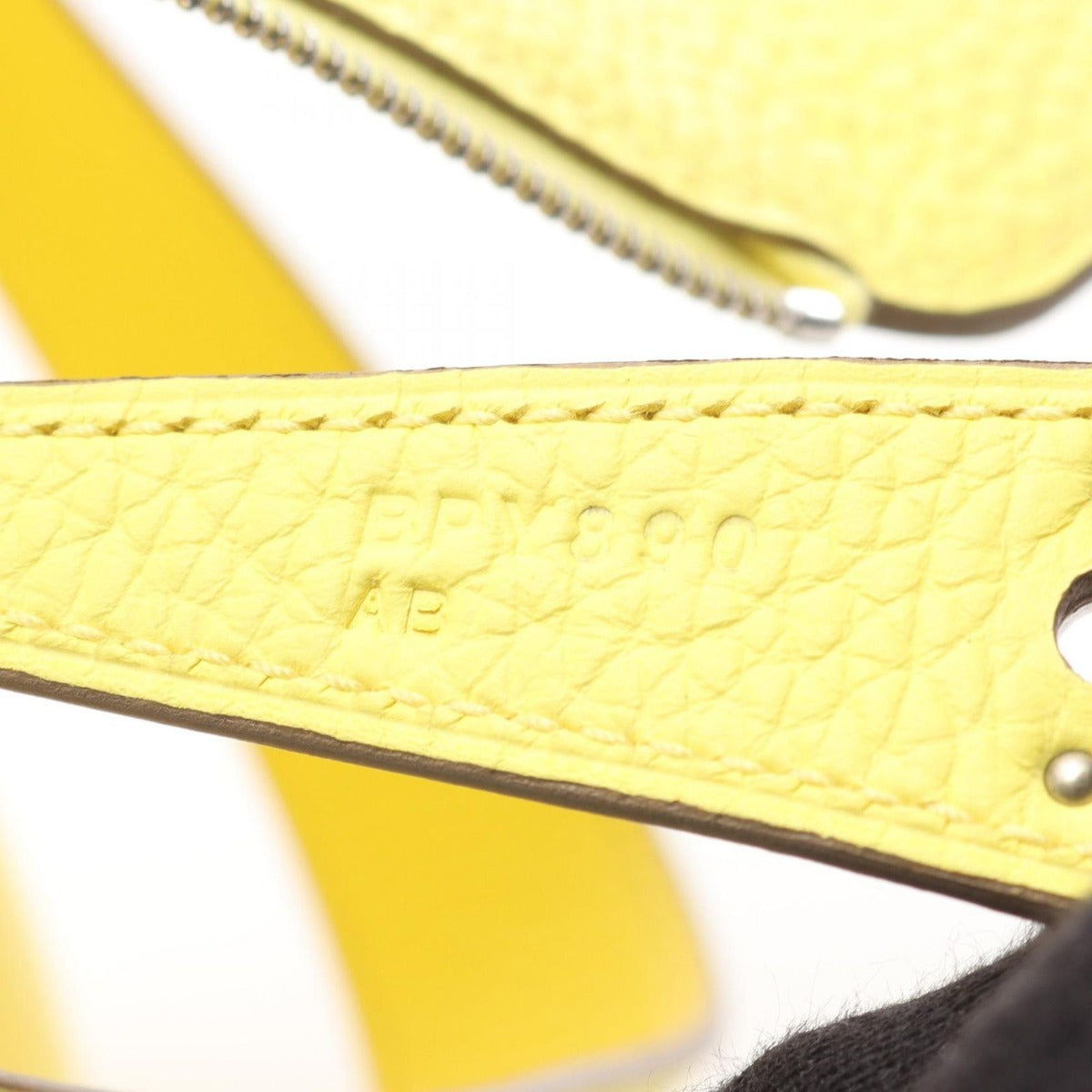 Hermes Shoulder Bag Lindy 26 Limoncello Leather — view 5