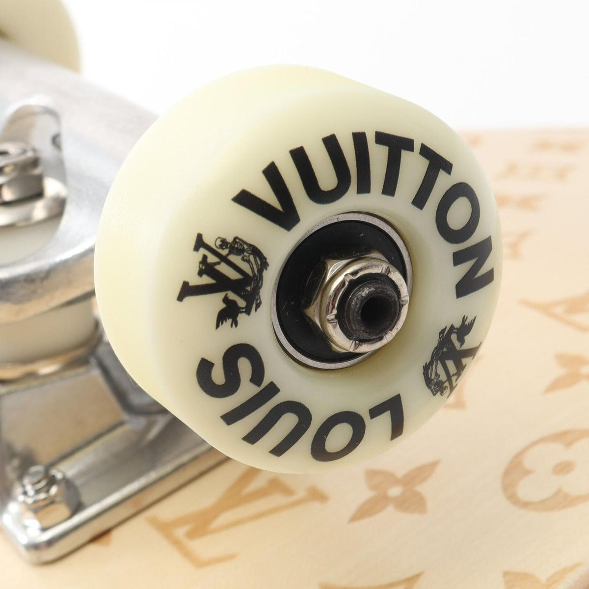 Louis Vuitton Skateboard Monogram Wood — view 7