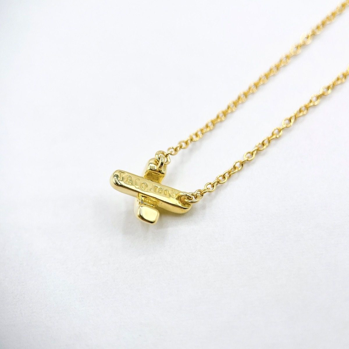 Tiffany & Co Cross Stitch Yellow Gold Necklace 40 cm — view 2