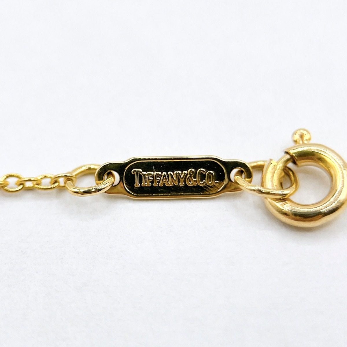 Tiffany & Co Cross Stitch Yellow Gold Necklace 40 cm — view 5