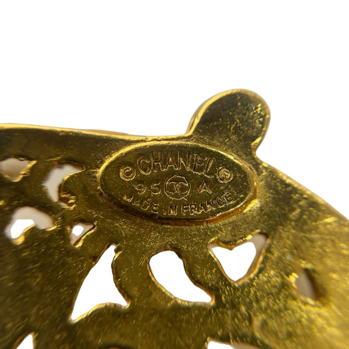 Chanel CC Logo Vintage Brooch — view 6