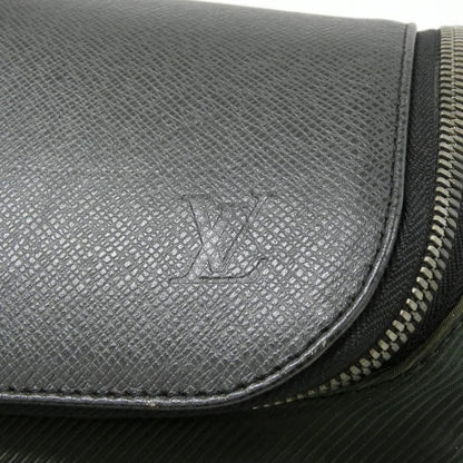 Louis Vuitton Taiga Shoulder Bag Ardoise Mat Silver — view 4
