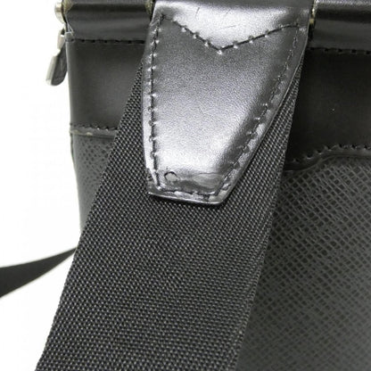 Louis Vuitton Taiga Shoulder Bag Ardoise Mat Silver — view 6