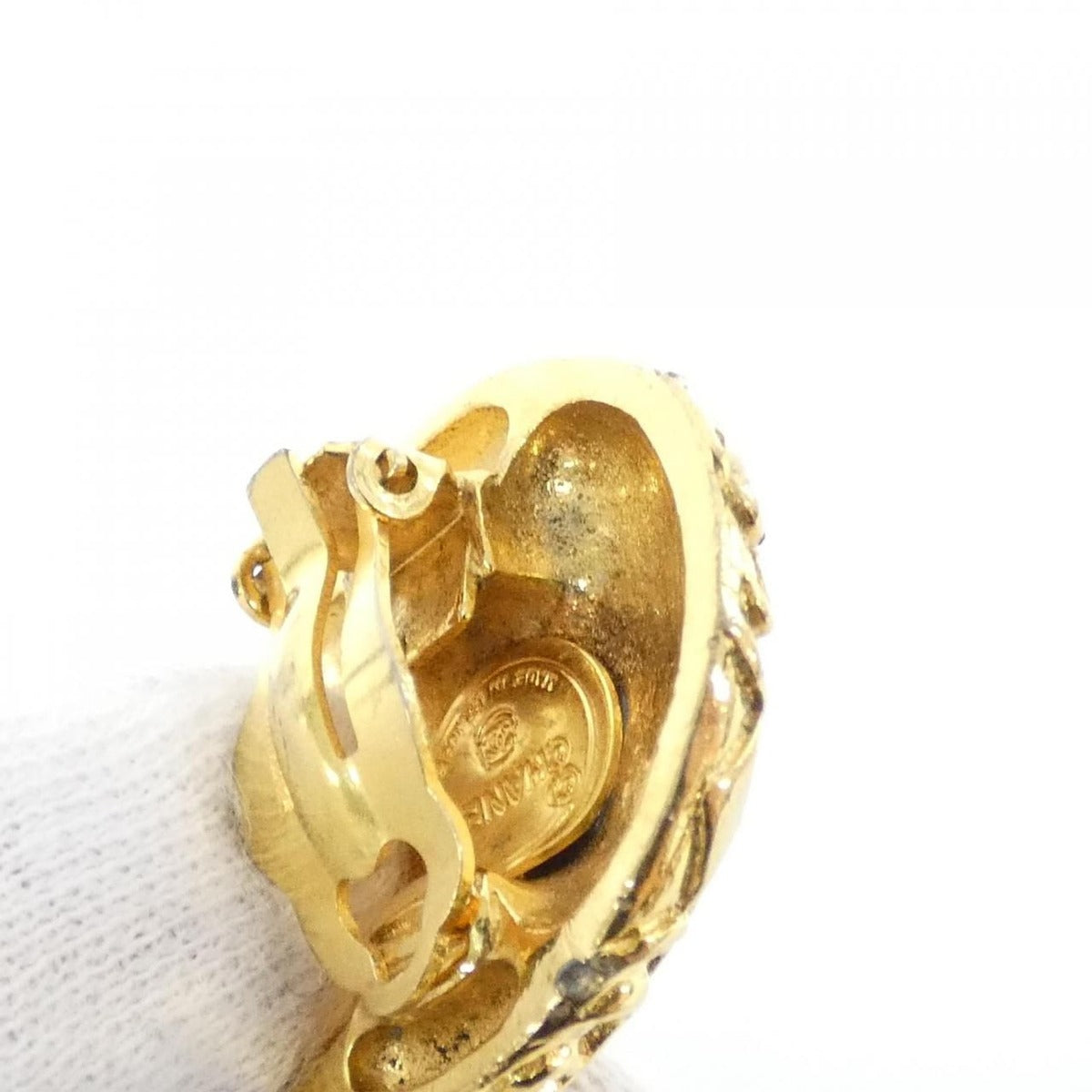 Chanel Vintage Earrings Gold — view 3