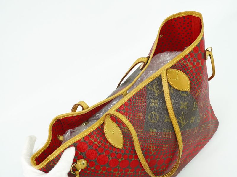 Authentic Louis Vuitton LV Neverfull MM Monogram Wave Yayoi Kusama Tote Bag