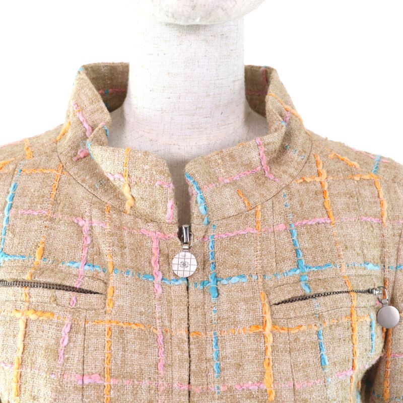 CHANEL Vintage 01P P17594 Stand Collar Tweed Coat With Coco Mark Buttons Beige