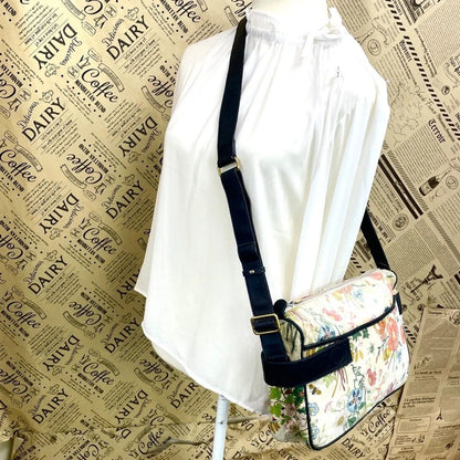 Gucci Shoulder Bag Flower Crossbody Travel — view 3