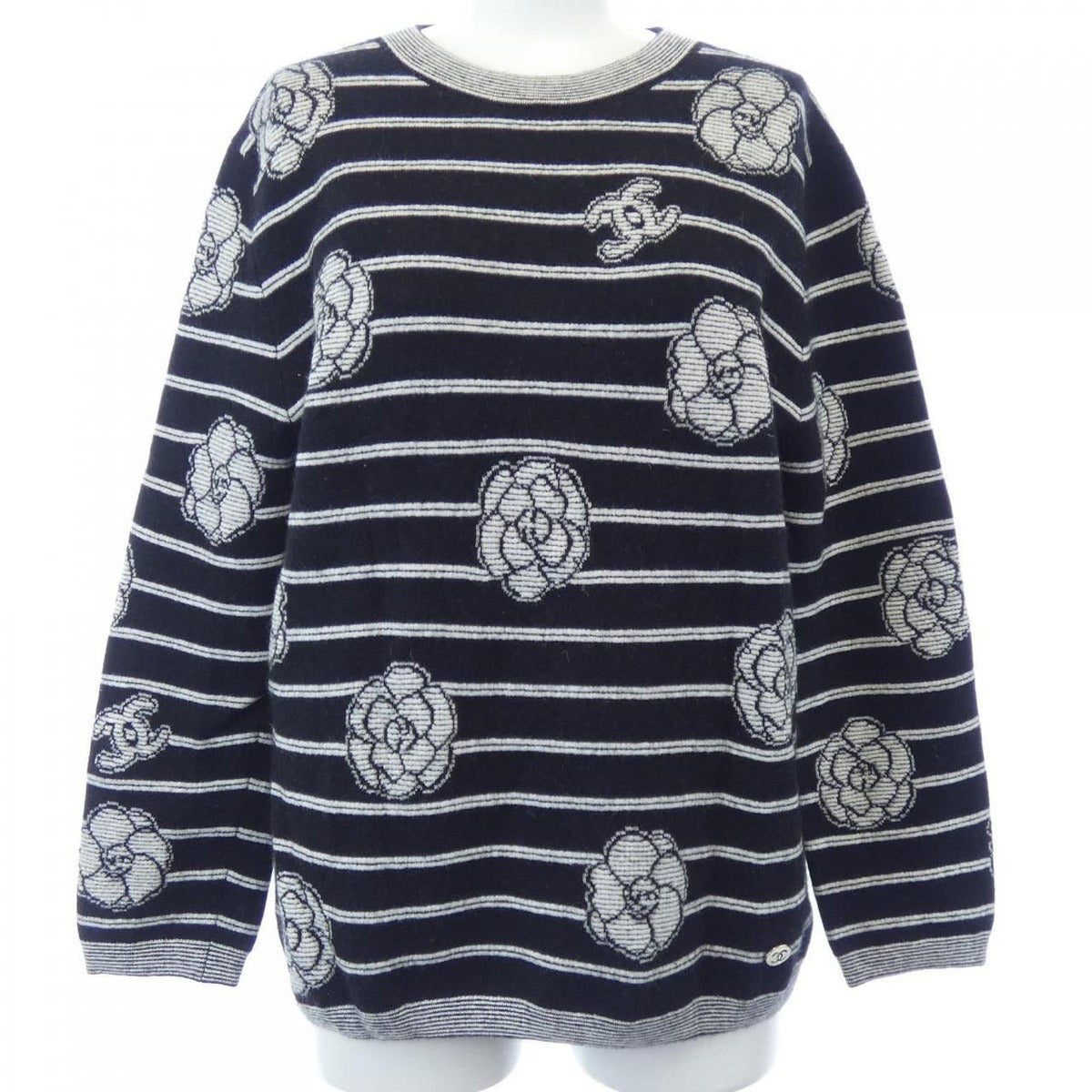 Chanel Size 38 Knit