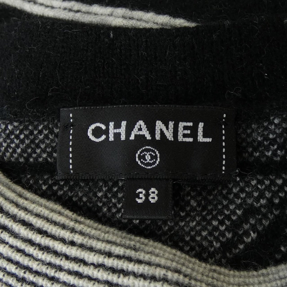 Chanel Size 38 Knit — view 5