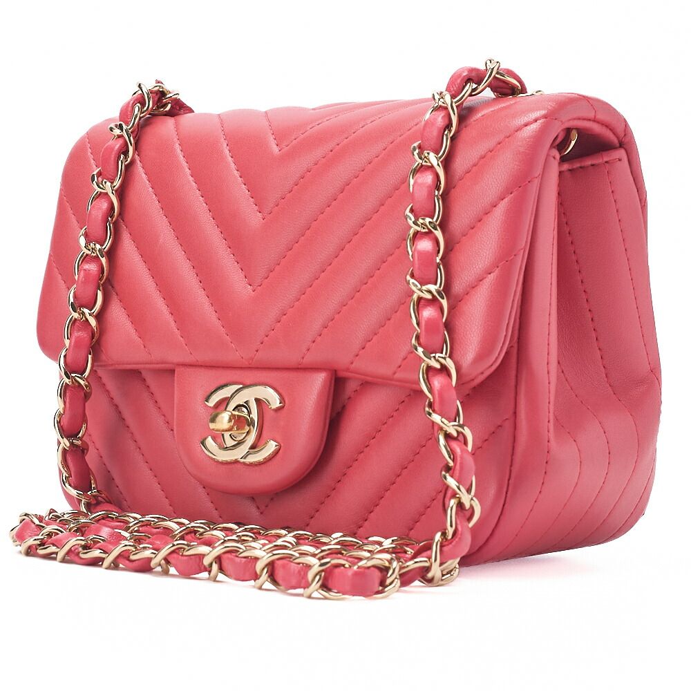 Chanel Chain Shoulder Bag Mini Matelasse 17cm (669in) Lambskin V-stitching Red