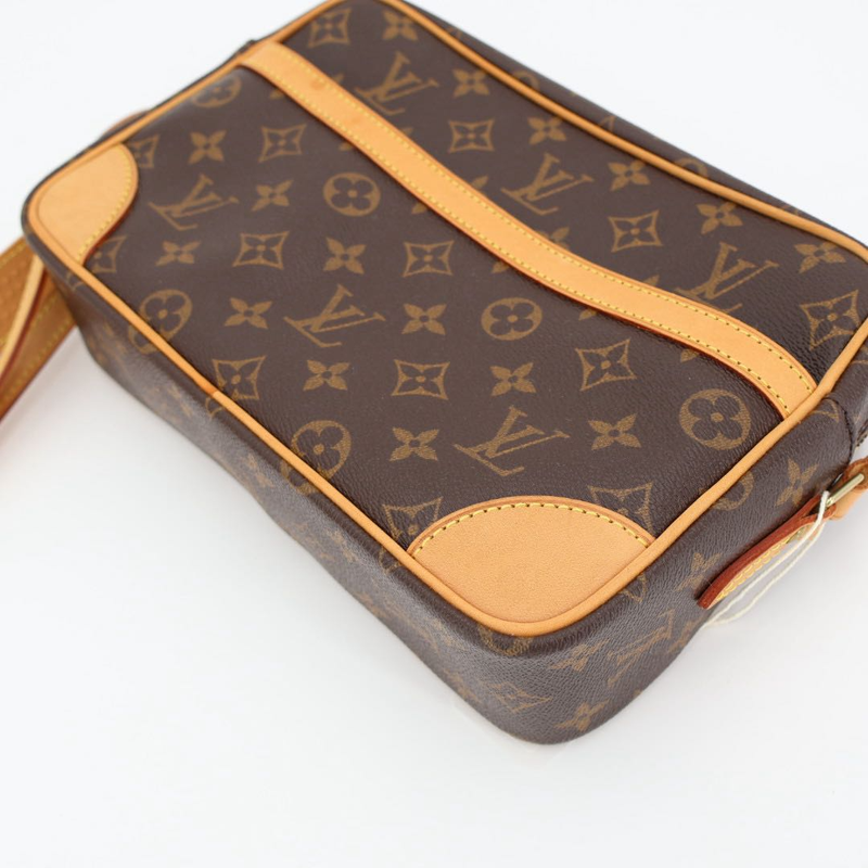Louis Vuitton Monogram Trocadero 27 Shoulder Bag