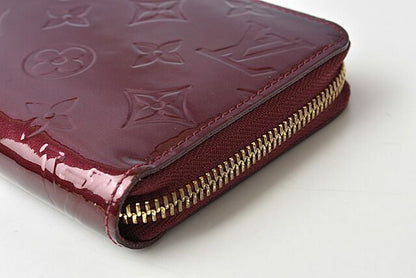 Louis Vuitton Wallet Louis Vuitton Round Zipper Vernis Rouge Fauviste M91536