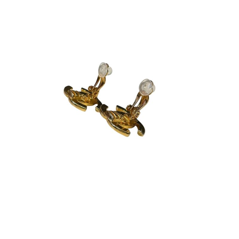 Chanel 21114899023030 96P Turnlock Coco Mark Earrings Ladies Gold -