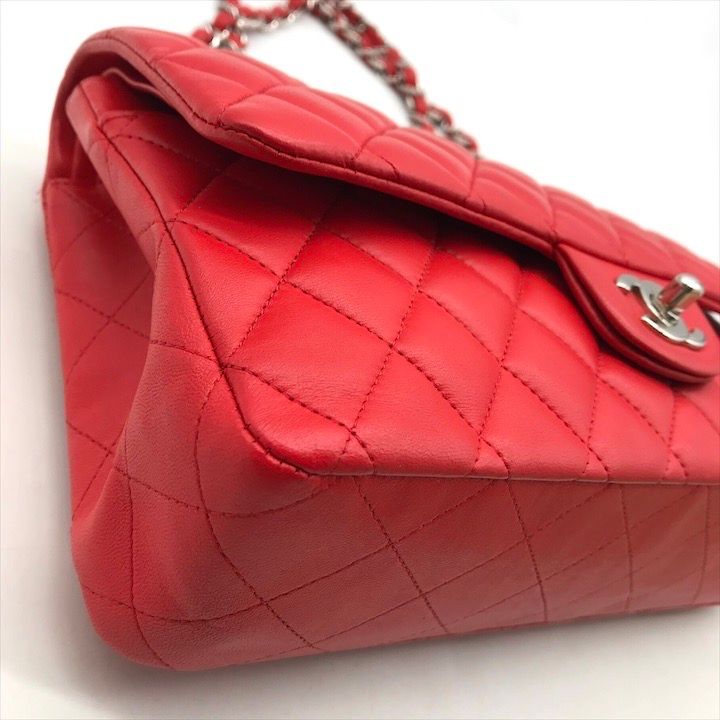 Chanel CC Logo Turnlock Quilted Lambskin Chain Shoulder Bag Red Purse
