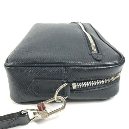 Louis Vuitton Second Bag Pochette Casai M33423 Taiga Leather Blue Marine Navy