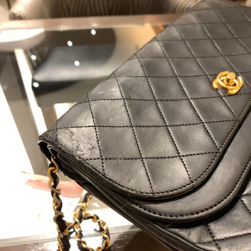 ◎authentic Chanel Half Moon Shoulder Bag Black