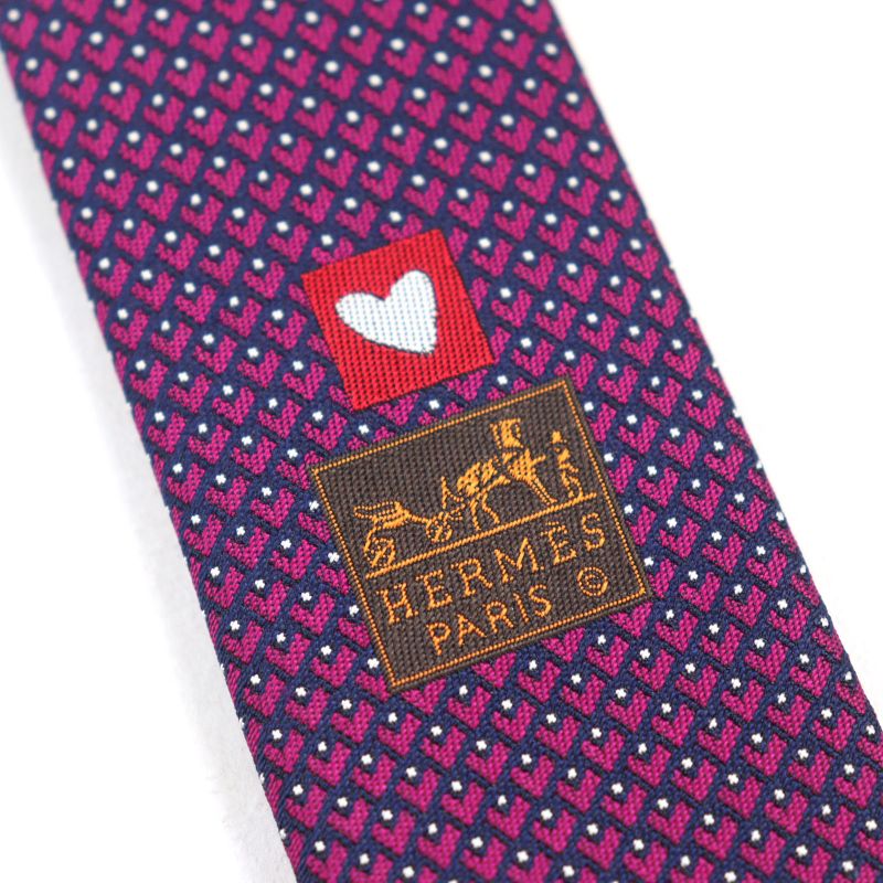 Hermes 659122t Cravate 100% Silk Marine Framboise Blanc Embroidered Heart