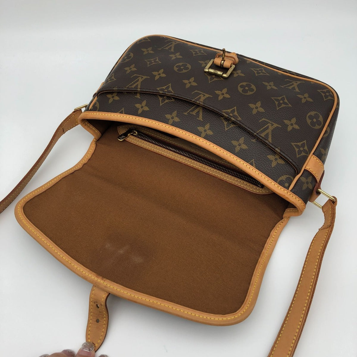 Louis Vuitton Sologne Shoulder Bag Monogram — view 11