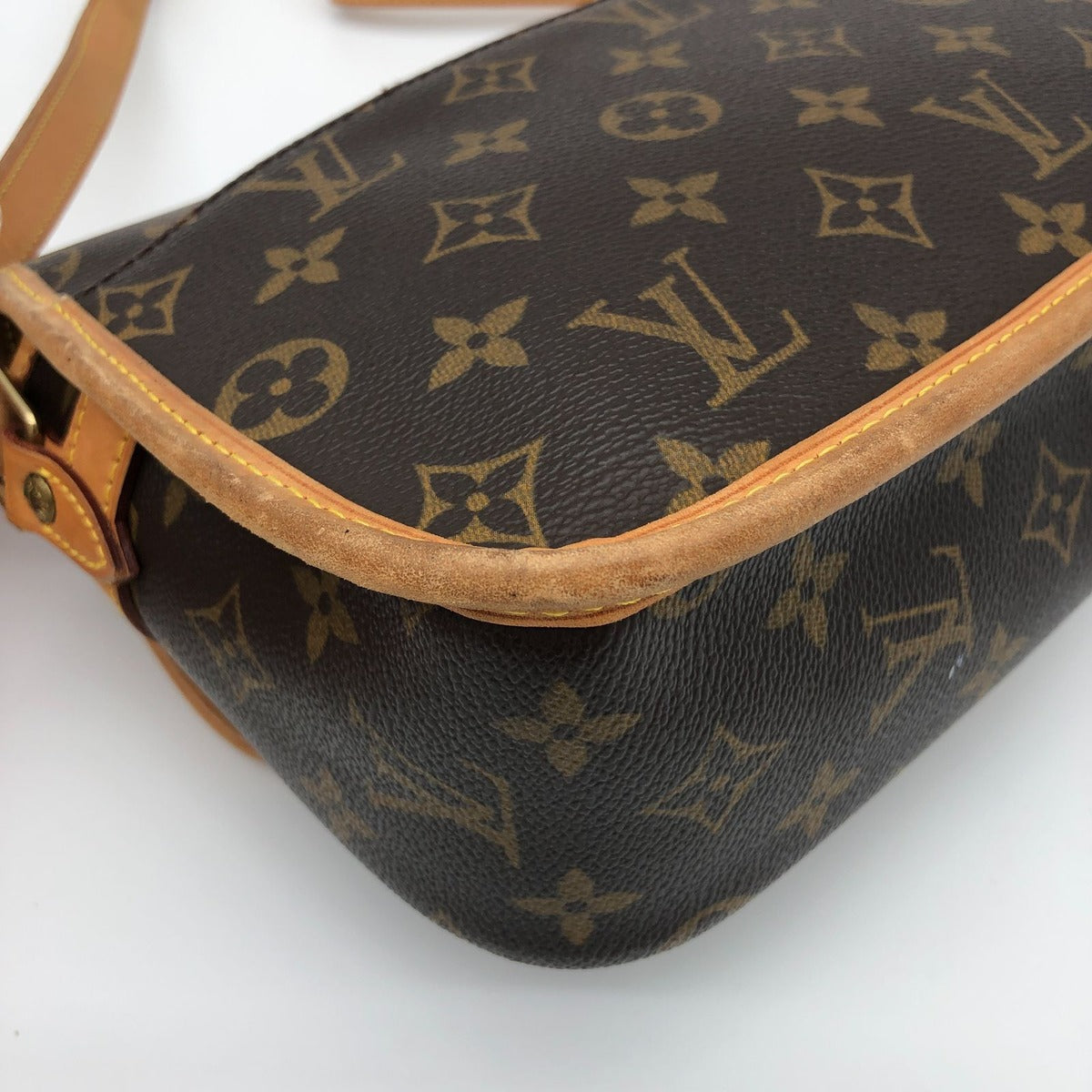 Louis Vuitton Sologne Shoulder Bag Monogram — view 8