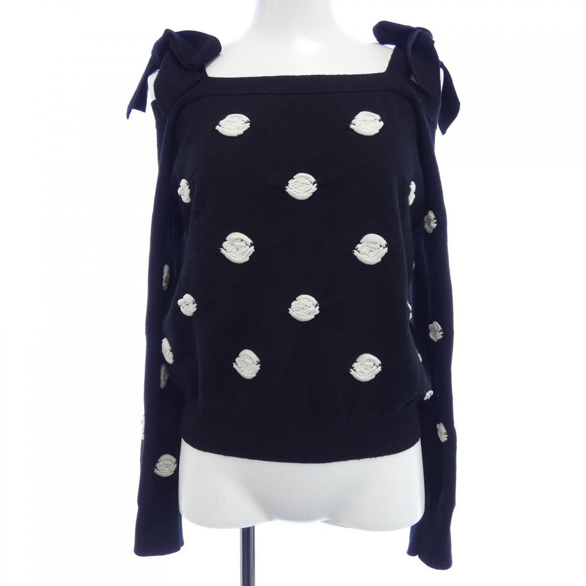 Chanel Size 36 Knit
