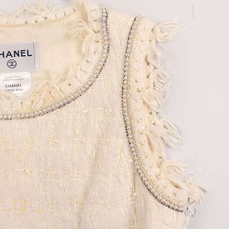 Chanel 2005c Ginza Store Only Faux Pearl Sleeveless Tweed Top P25200v15453