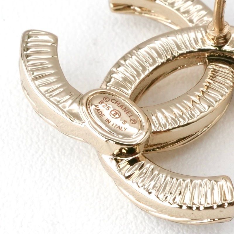 Chanel Earrings Earring Gold Here Mark