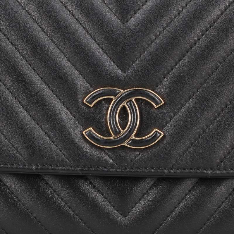 Chanel As0260 Chevron Lambskin Chain Shoulder Bag Women