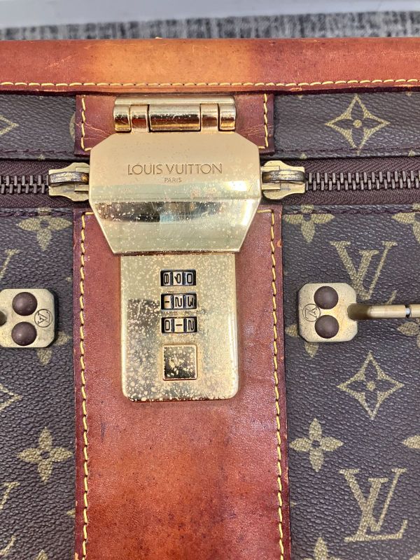 Louis Vuitton Stratos Monogram Vintage Trunk : Y0944