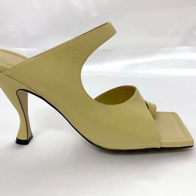 Bottega Veneta Heeled Sandals Ec21730 Yellow Beige