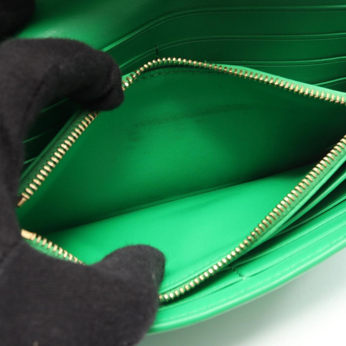 Bottega Veneta Bifold Wallet Intrecciato Green Leather Zip — view 6