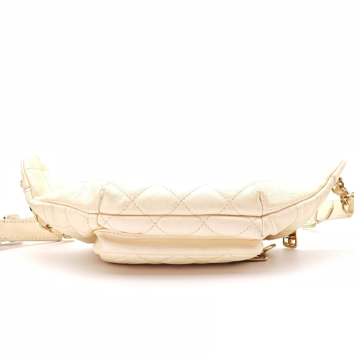 Chanel Quilted Waist Bag White — view 6