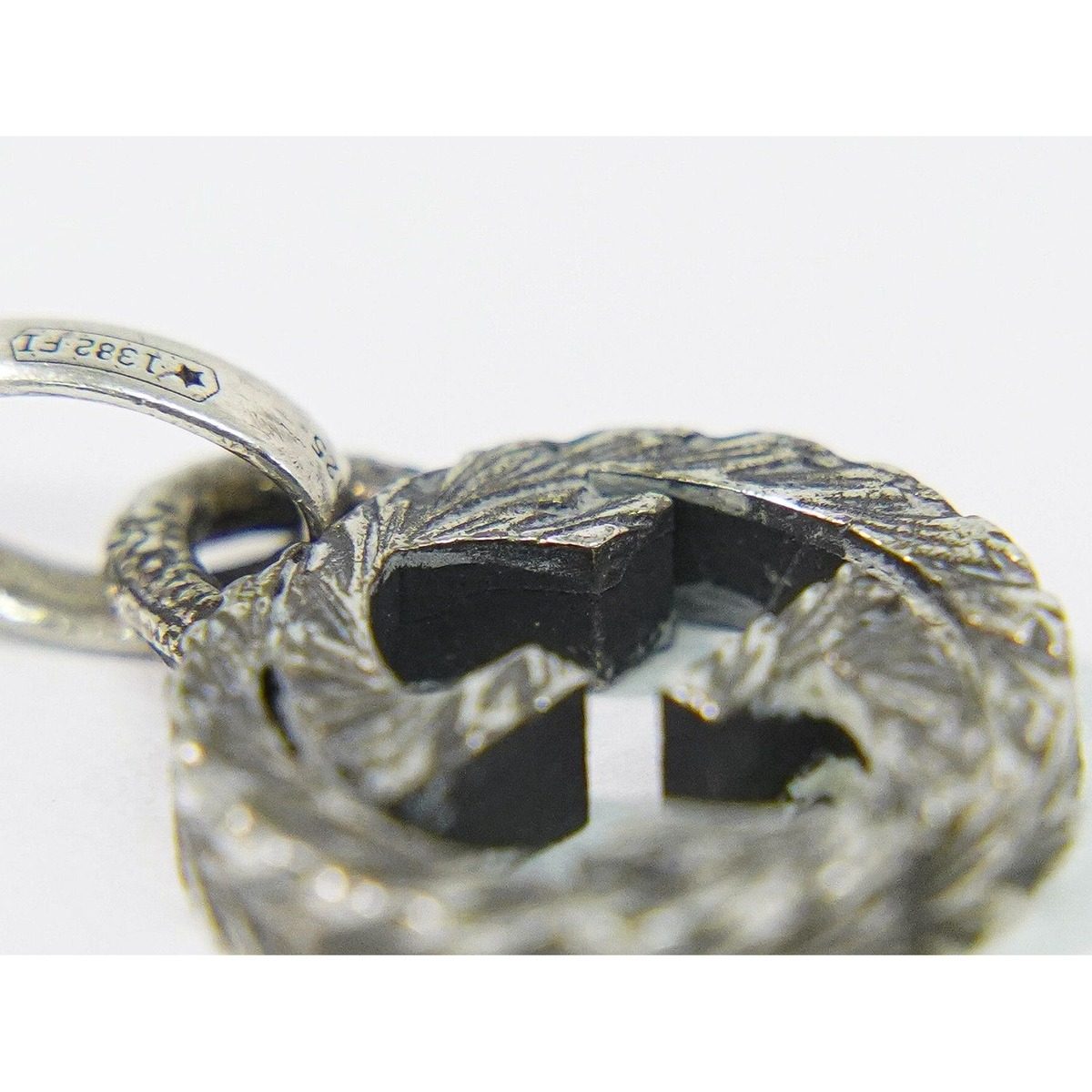 Gucci Icon Interlocking Pendant Top Pen Top Silver — view 3