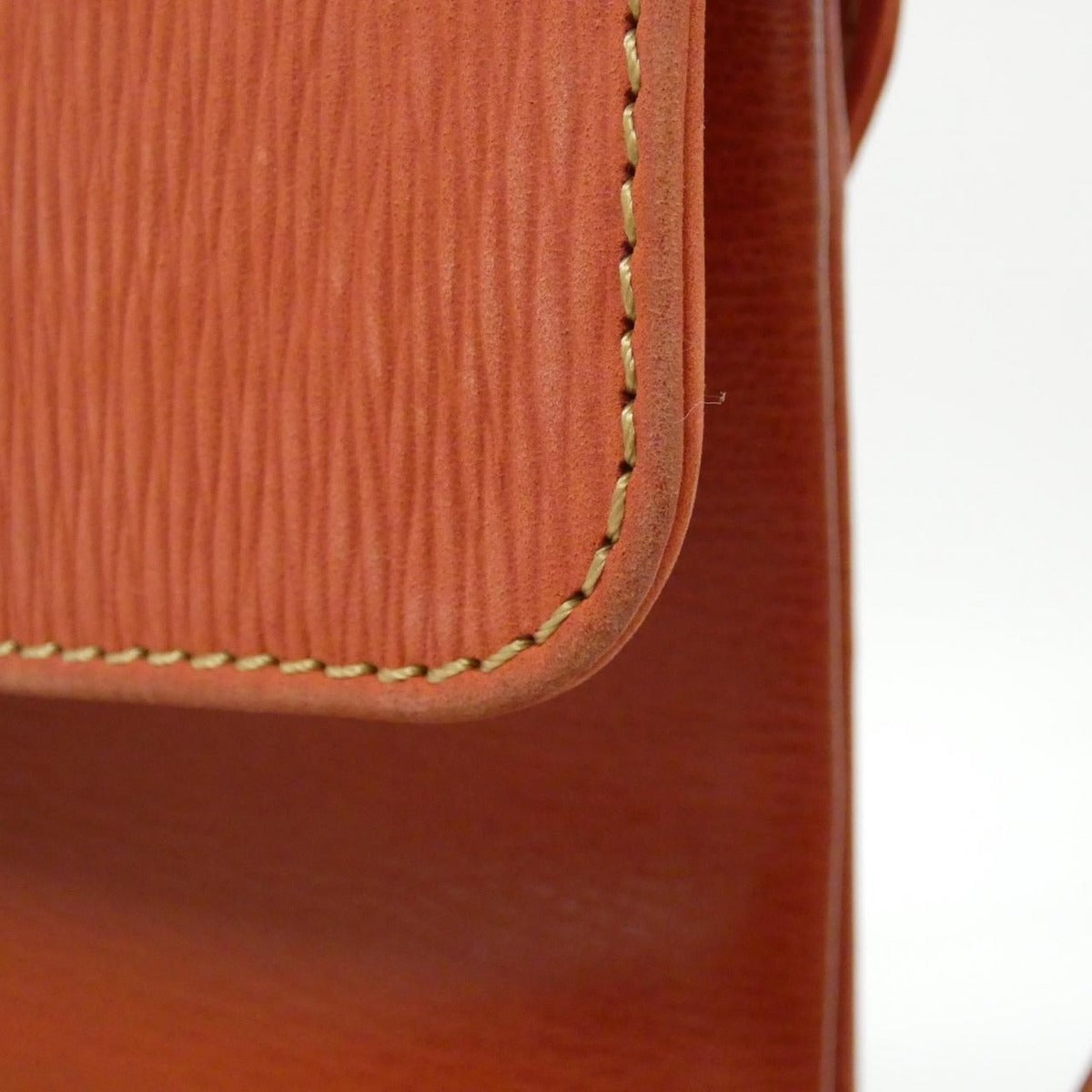 Loewe Vintage Bag Leather Red — view 5