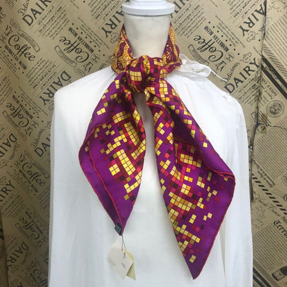 Hermes Scarf Carre 90 Silk Mosaique 24 Horse Pattern — view 2