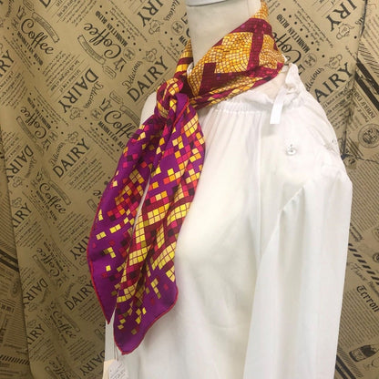 Hermes Scarf Carre 90 Silk Mosaique 24 Horse Pattern — view 4