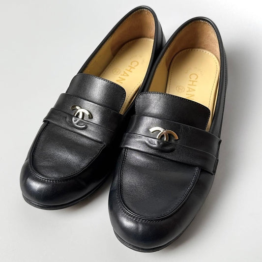 Chanel CC Logo Loafer 36 Black