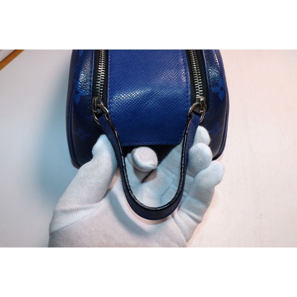 Louis Vuitton Taigarama Dopp Kit Leather Second Bag — view 8