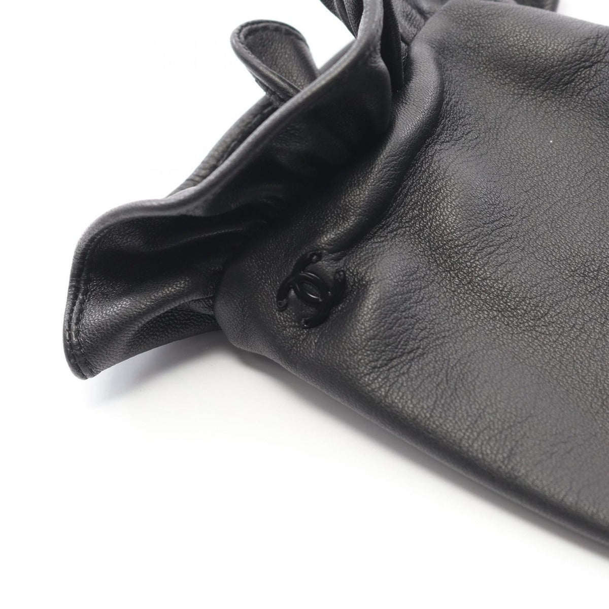 Chanel Gloves CC Logo Black Lambskin — view 5
