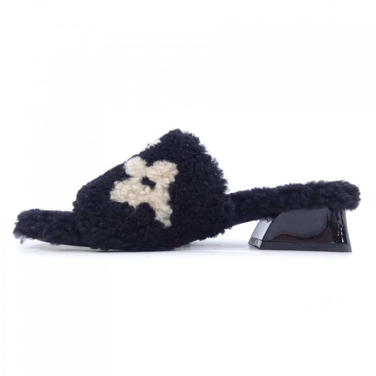 Louis Vuitton Paseo Line Sandals — view 2