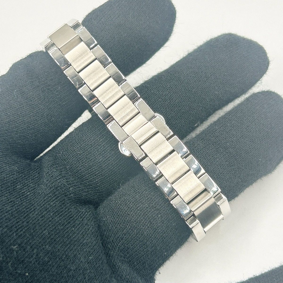Gucci Watch Quartz Stainless Steel Diamond Shell SS Silver Polished — view 6