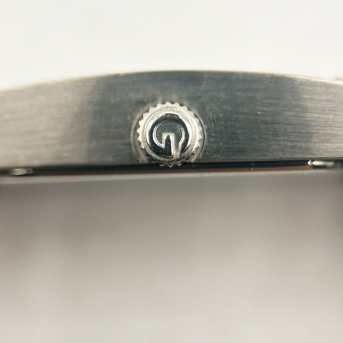 Gucci Watch Quartz Stainless Steel Diamond Shell SS Silver Polished — view 8
