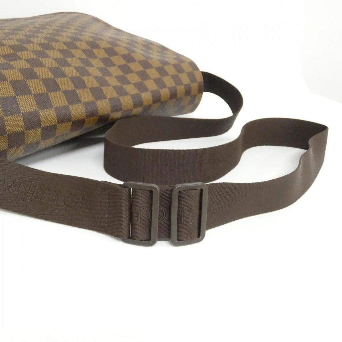 Louis Vuitton Damier Bastille Shoulder Bag — view 7