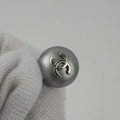 Chanel CC Logo Earrings Silver Vintage — view 6
