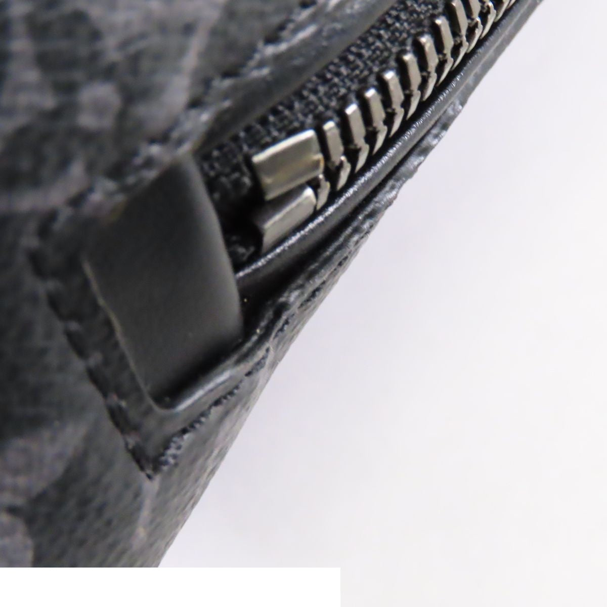 Louis Vuitton Discovery Bum Bag PM Black Monogram Eclipse — view 7
