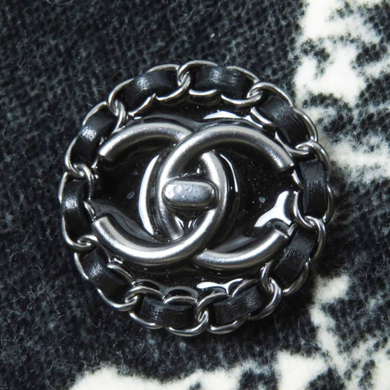 CHANEL P60011 Cotton Partially Lined Silk Coco Mark Buttons Total Pattern Shawl