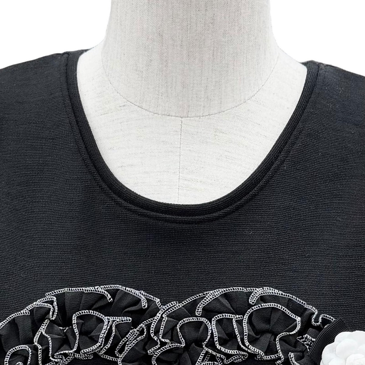 Chanel Wool CC Logo Sleeveless Top with Camellia Brooch Black 38 — view 4