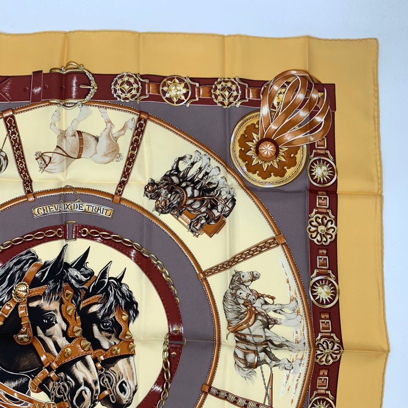 Grade Hermes Carre 90 Chevaux DE Trait Cart Horse Yellow Scarf 100% Silk With